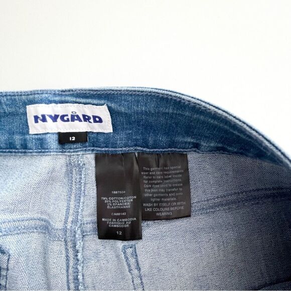 Nygard Jeans Skinny Crop Medium Blue Wash Women's 12 Stretchy NWT - Picture 4 of 9
